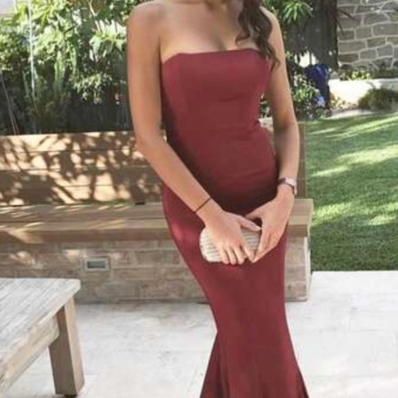 RED Abyss by Abby Cavalli Gown - Picture 7 of 8